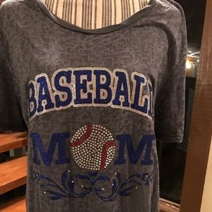 BASEBALL MOM tee